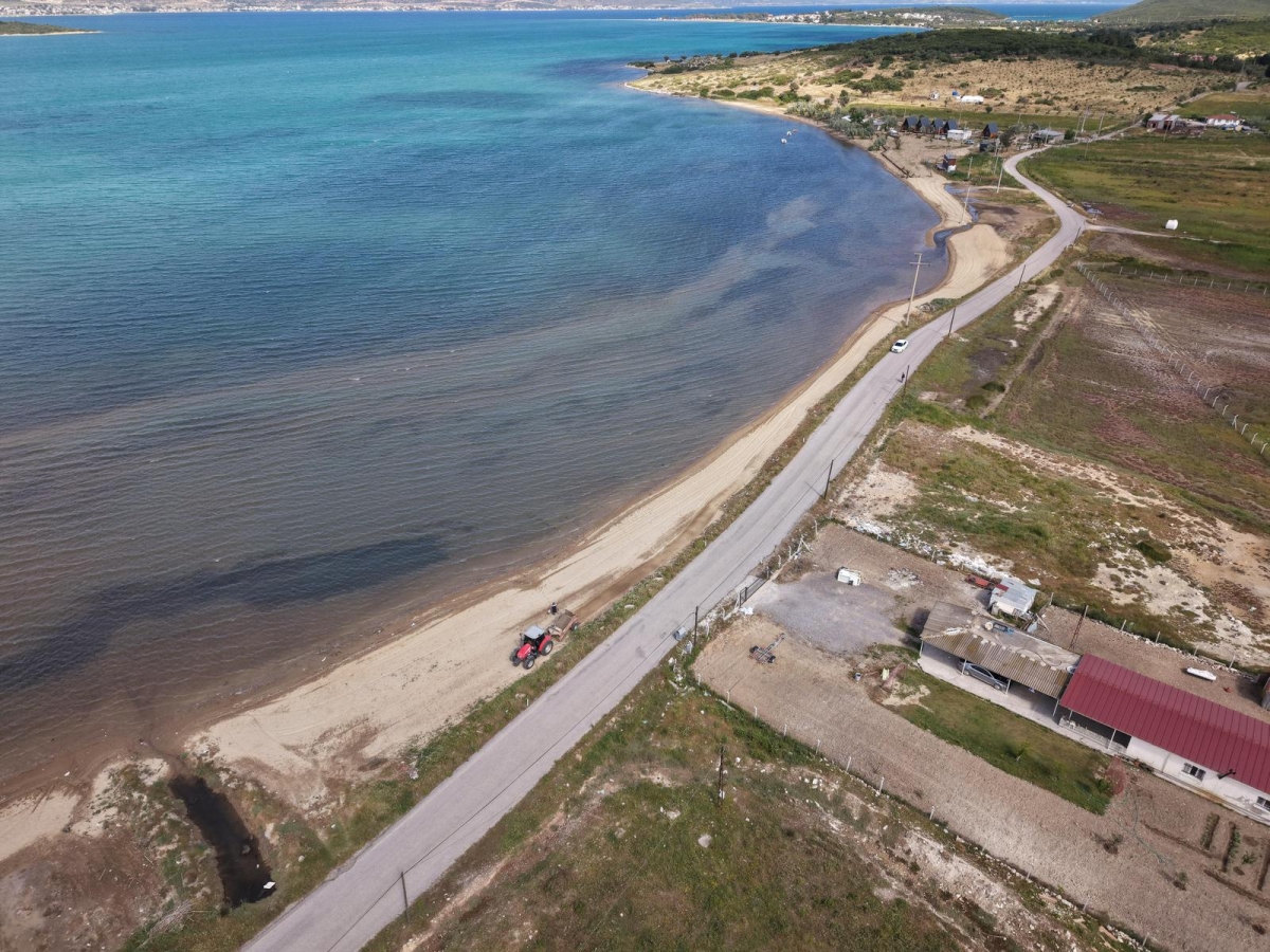 URLA’NIN KIYILARINDA YAZ MESAİSİ