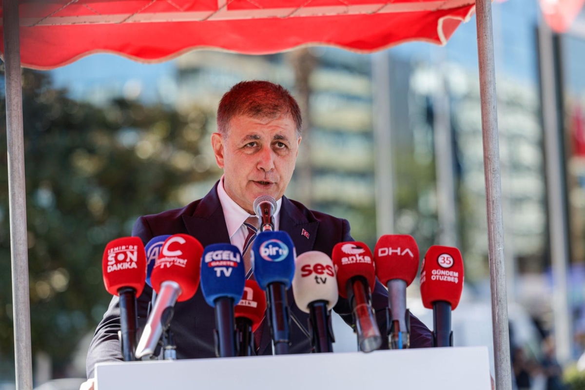 9 EYLÜL RUHU İZMİR SOKAKLARINDA