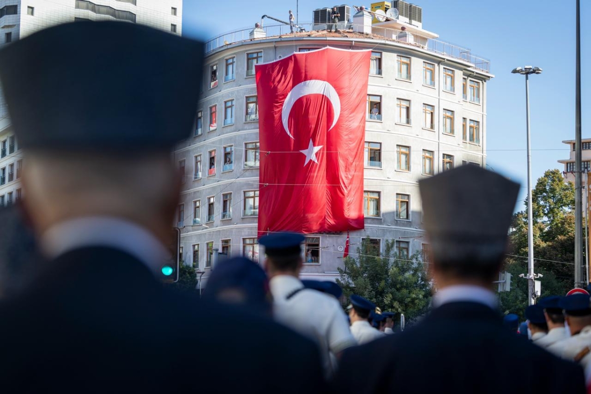 9 EYLÜL RUHU İZMİR SOKAKLARINDA