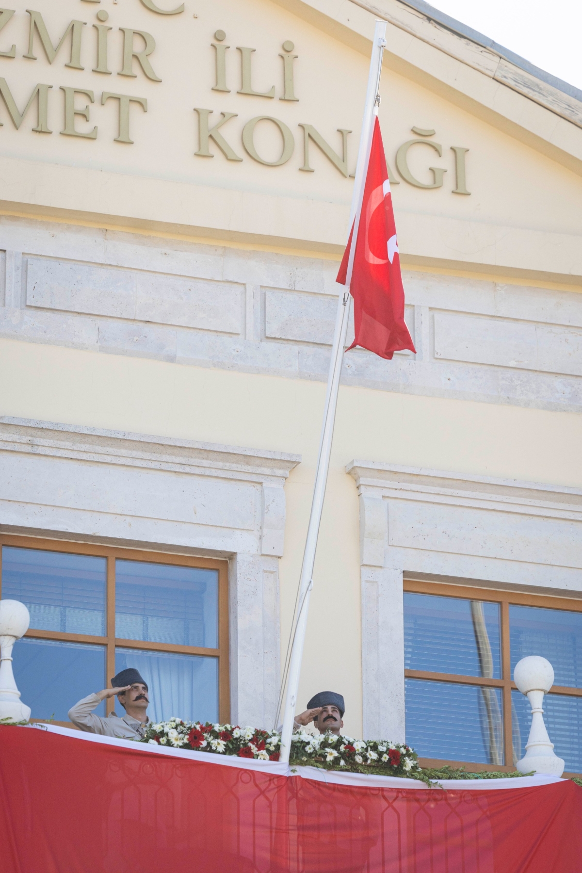 9 EYLÜL RUHU İZMİR SOKAKLARINDA