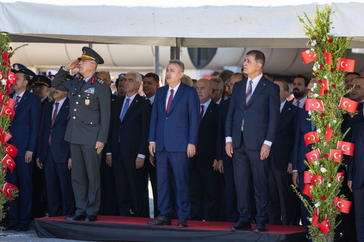 9 EYLÜL RUHU İZMİR SOKAKLARINDA