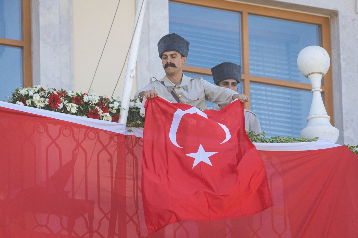 9 EYLÜL RUHU İZMİR SOKAKLARINDA
