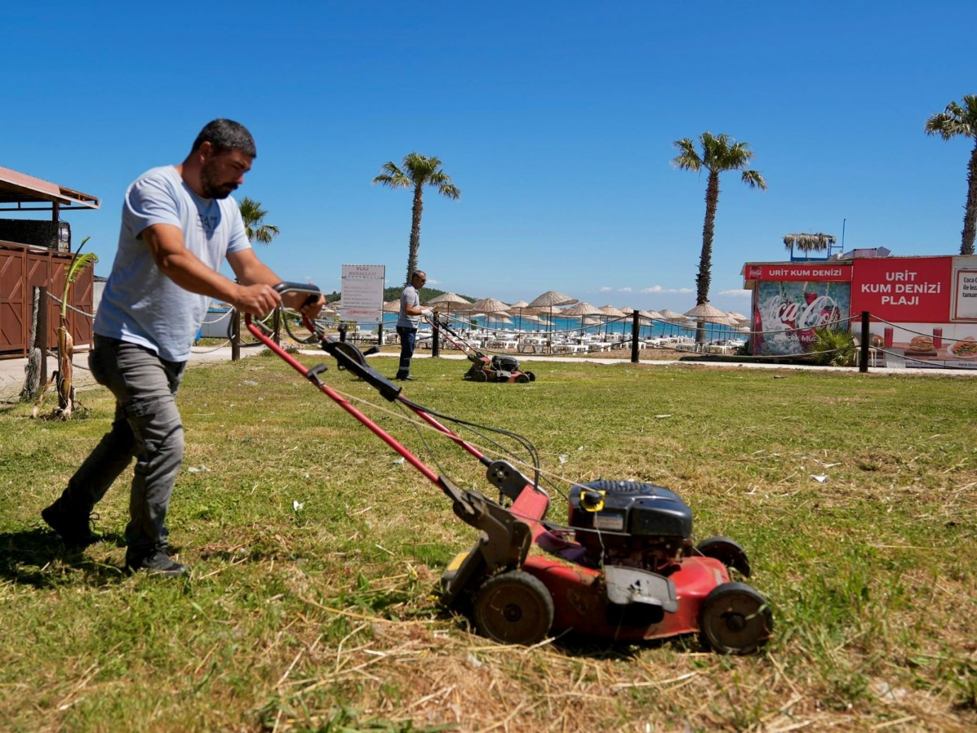 Urla’da Bayram Öncesi Temizlik Seferberliği
