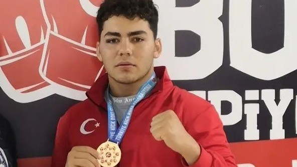 Türkiye Şampiyonu Mahmut Soysüllü trafik kazasında hayatını kaybetti.