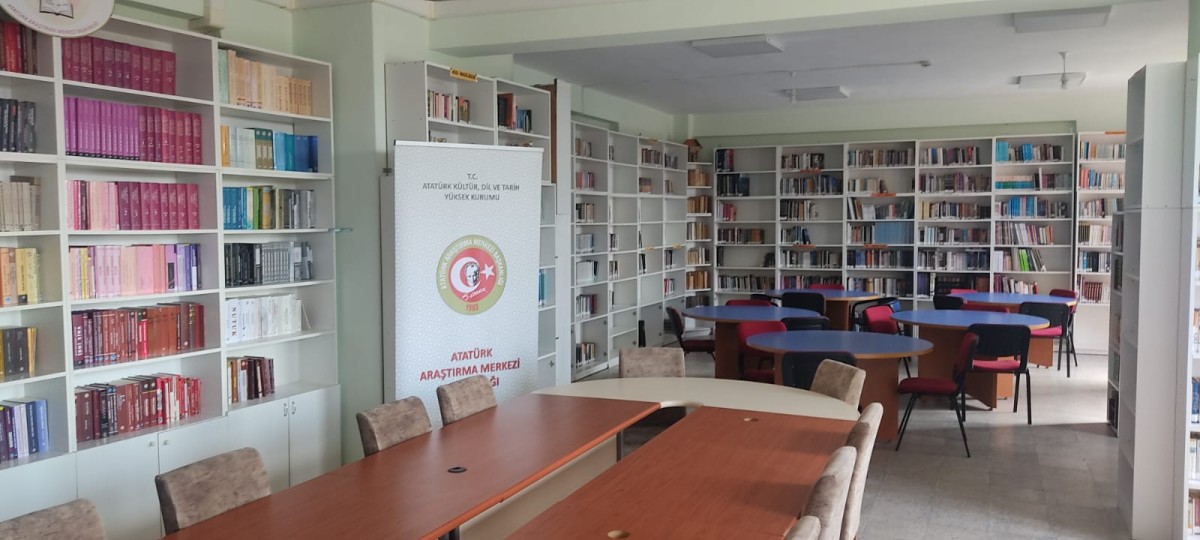İzmir Cengiz Aytmatov Sosyal Bilimler Lisesinde “Atatürk Kitaplığı” Açıldı