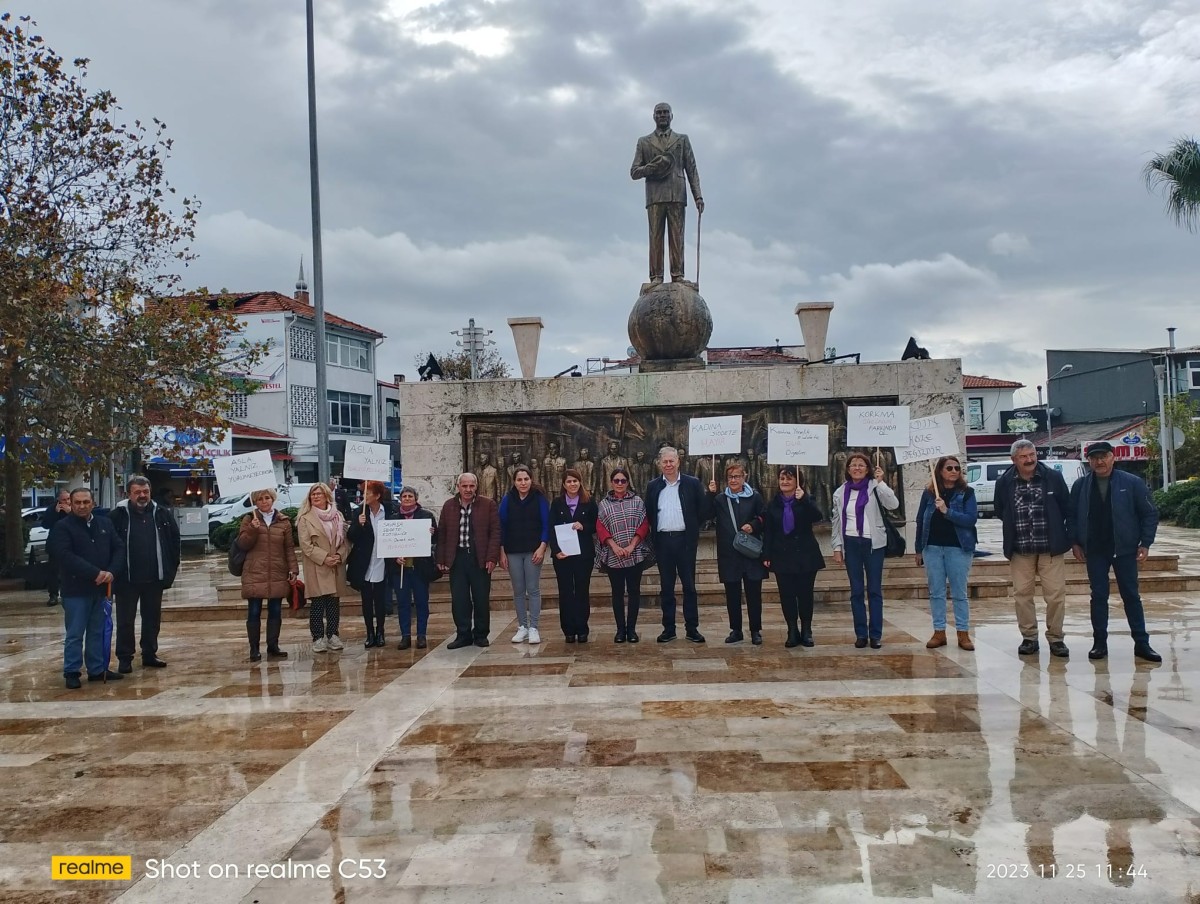 CHP’den Kadına Yönelik Şiddete Karşı Uluslararası Mücadele Günü Basın Açıklaması 