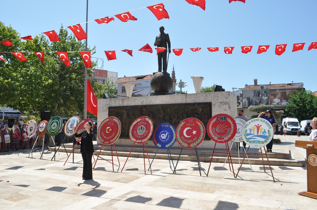Urlalılar Atatürk’ün Urla’ya gelişinin 97. Yıldönümünü kutladı